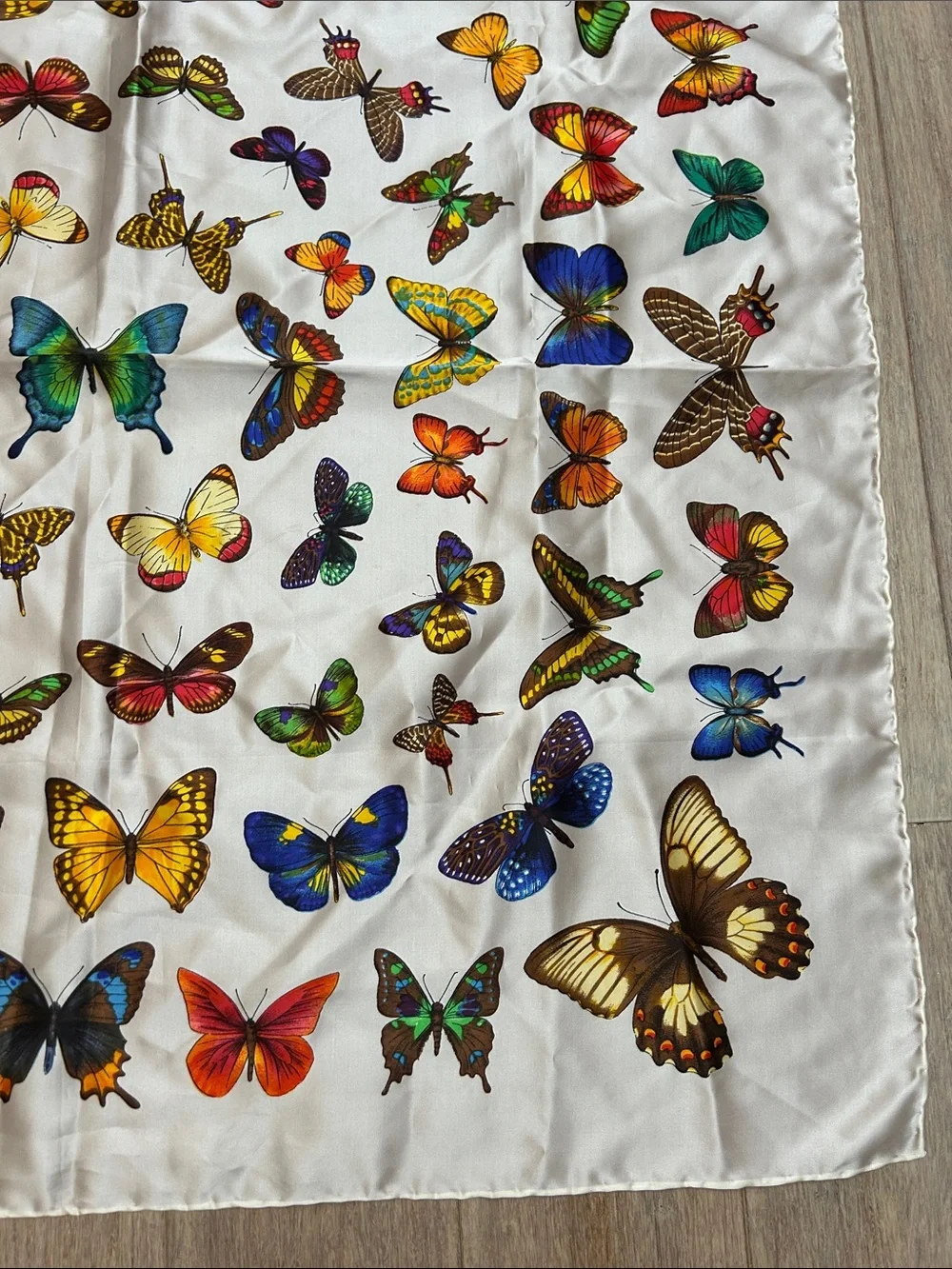 VTG silk Creazione Serica Lariana, Butterfly Print Square Scarf Italy